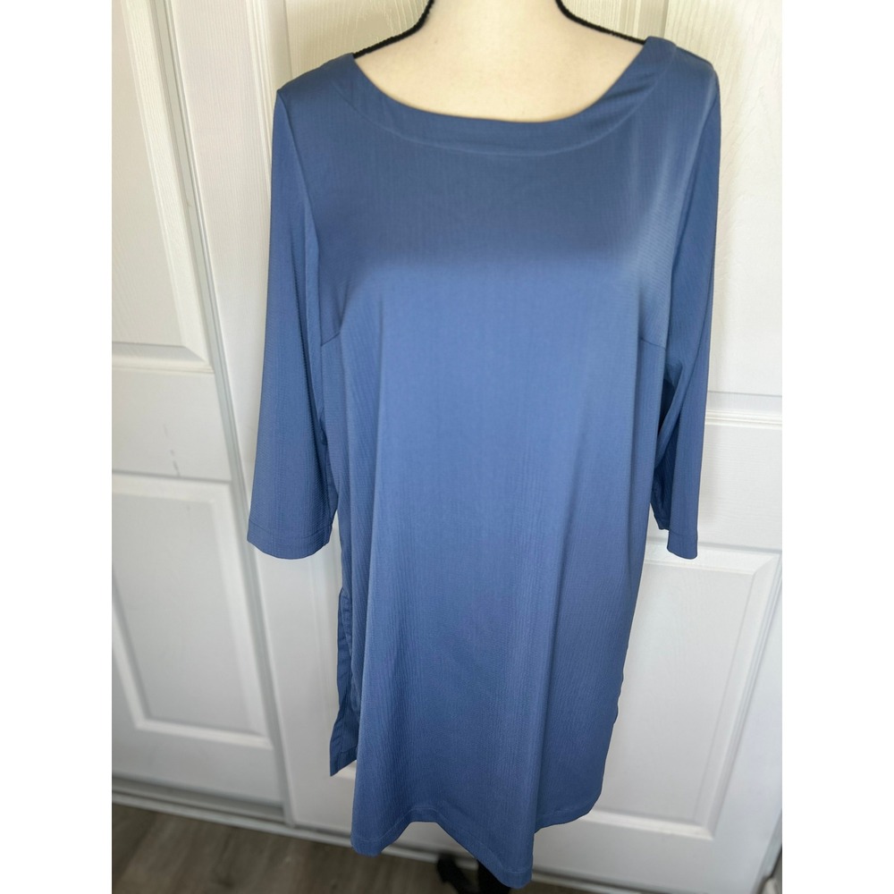J. Jill Wearever Tunic Top Blue Medium Boat Neck 3/4 Sleeve Textured Casual